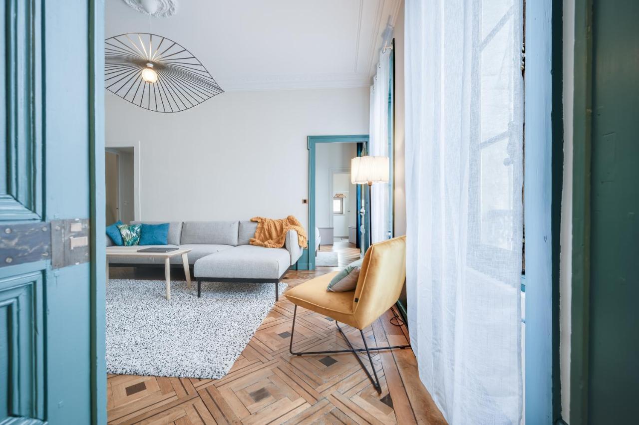 Grand Appartement 8 Personnes Terrasse Privative Hyper Centre Calme لون-لو-سونييه المظهر الخارجي الصورة